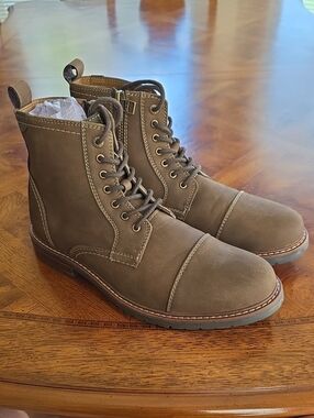 Dockers Rawls Rugged Business Casual Leather Lugged Sole Cap Toe Boot Men's 10